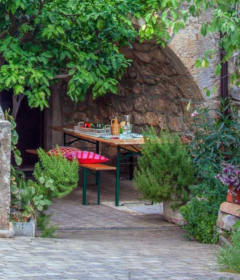Holiday Home Kuca Na Moru Kornić Εξωτερικό φωτογραφία